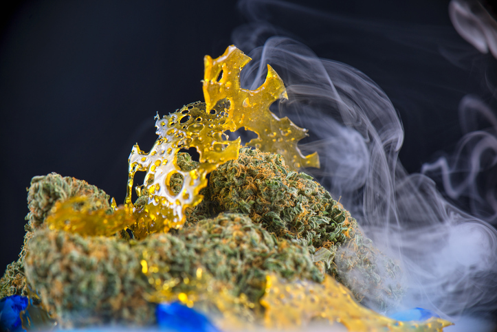 Live Resin vs. Distillate Live Resin vs. Distillate
