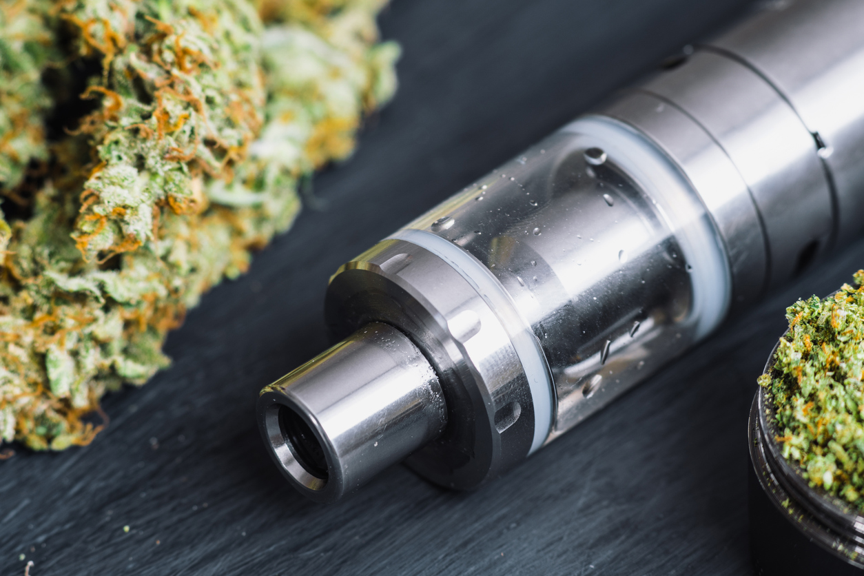 Vaporizers Marijuana Vape, Vaping Cannabis Oil, THC Grinder and marijuana cannabis weed can you vape marijuana
